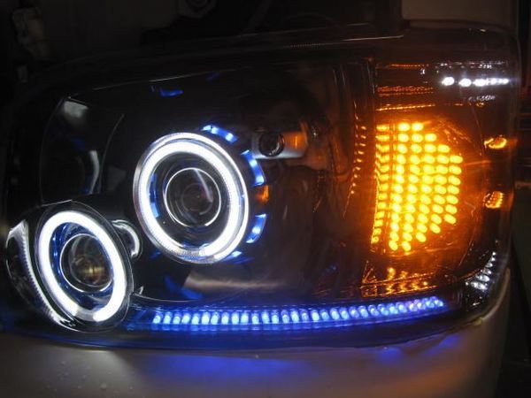 ハイエース/レジアスエース H200系 HEAD LIGHT GARNISH 塗装済み